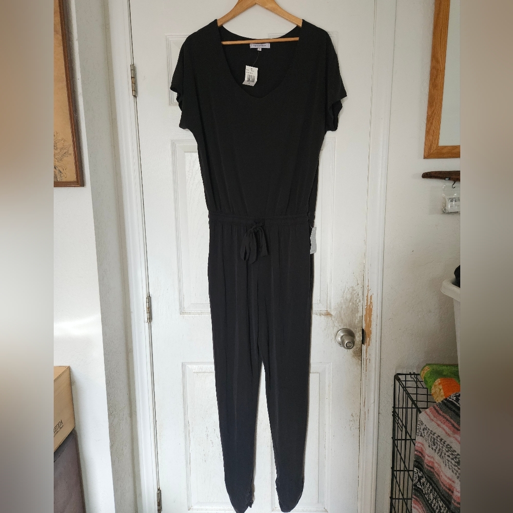 NWTS Vanity Room Women's Black Short Sleeve Romper Jumpsuit Size Medium